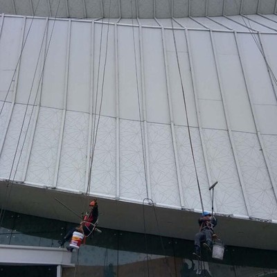 專業高效，守護城市“顏面”——長春大樓幕墻清洗施工服務全解析